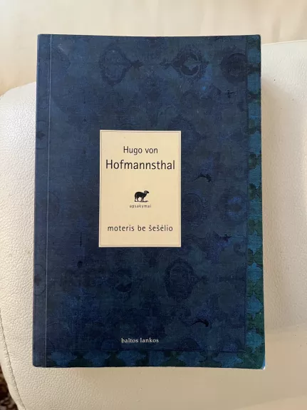 Moteris be šešėlio