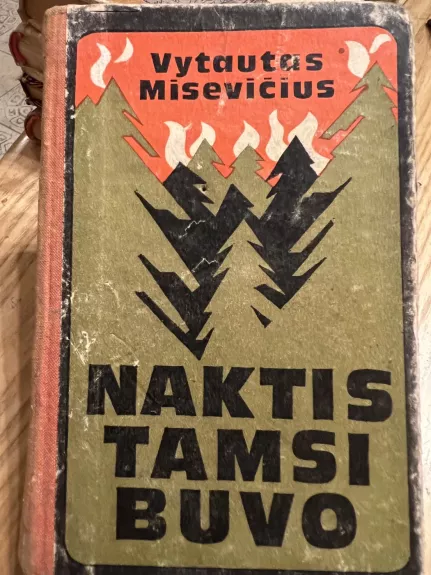 Naktis tamsi buvo