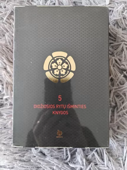 5 DIDŽIOSIOS RYTŲ IŠMINTIES KNYGOS (su dėžute): Permainų knyga, Nesupančiotas protas, Karo menas, Hagakurė, Penkių žiedų knyga