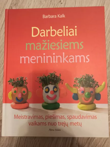 Darbeliai mažiesiems menininkams