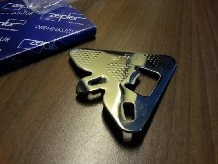 "Zepter" Firmos Trikampis Butelių Atidarytuvas