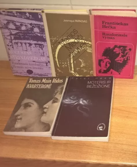 (5 kn.) Raudonasis kambarys; Hemsio salos žmonės. Marijos Mediči skrynelė. Raudonasis vynas. Kvarteronė. Moteris ir beždžionė