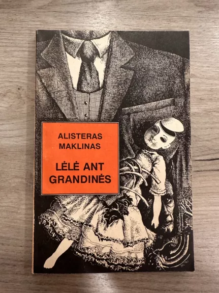 Lėlė ant grandinės