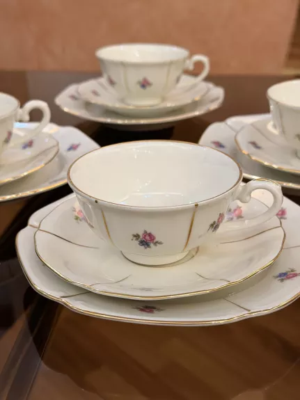 Vintažinis porceliano arbatos servizas