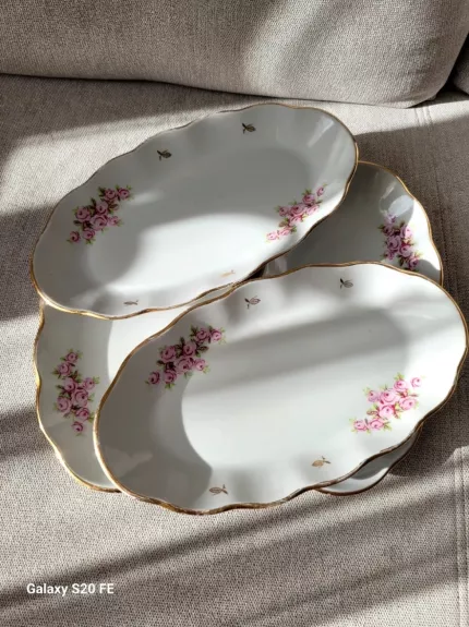 4vnt vintažinių pailgų lėkščių