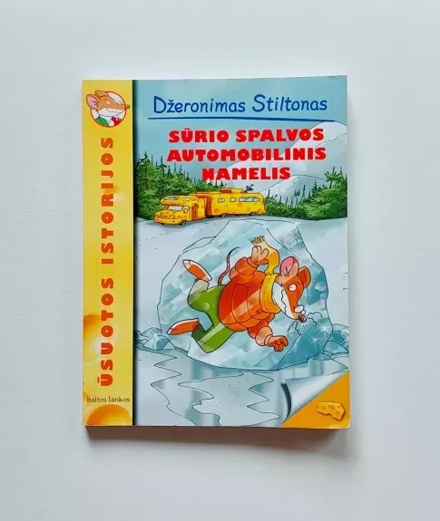 Sūrio spalvos automobilinis namelis