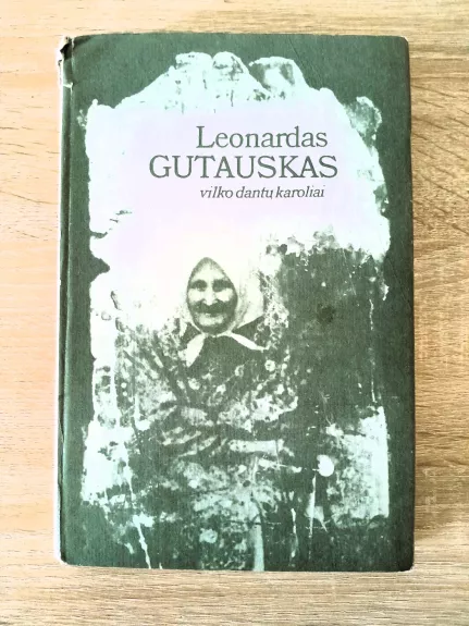 Vilko dantų karoliai