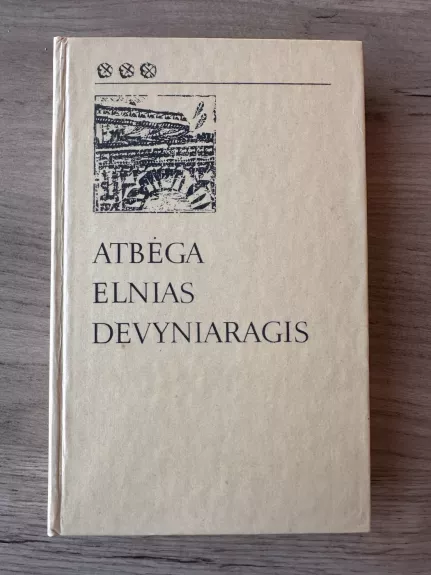 Atbėga elnias devyniaragis