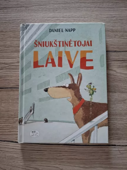 Šniukštinėtojai laive