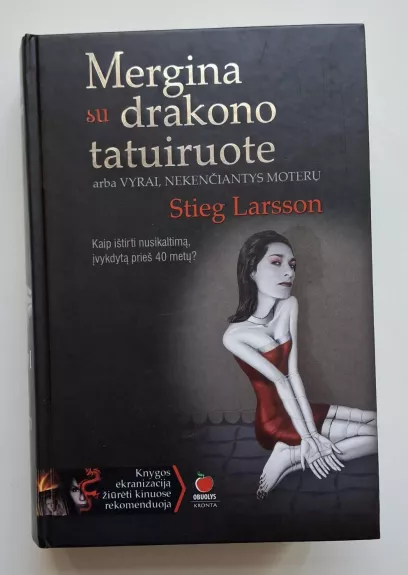 Mergina su drakono tatuiruote