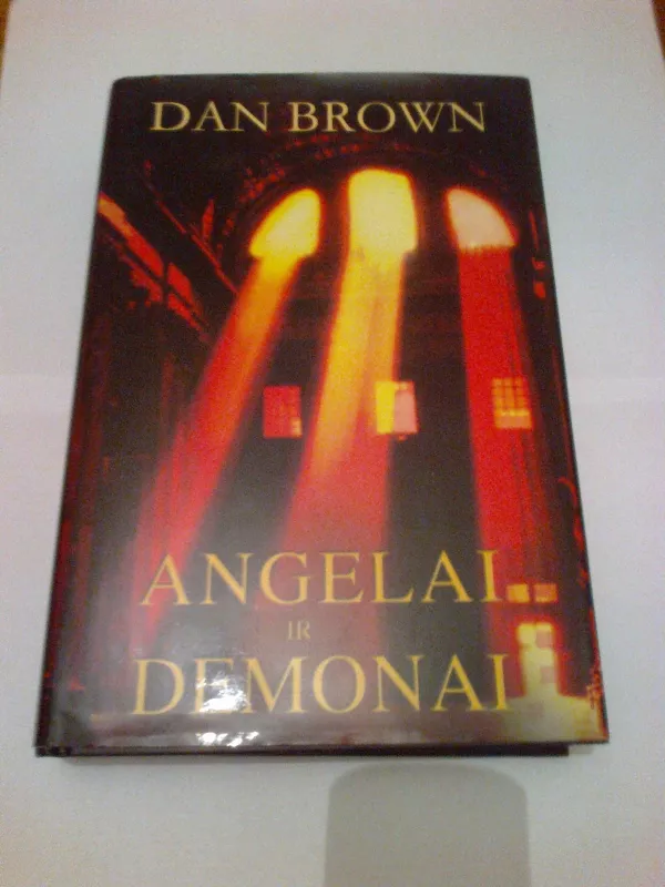 Angelai ir demonai - Dan Brown, knyga 6