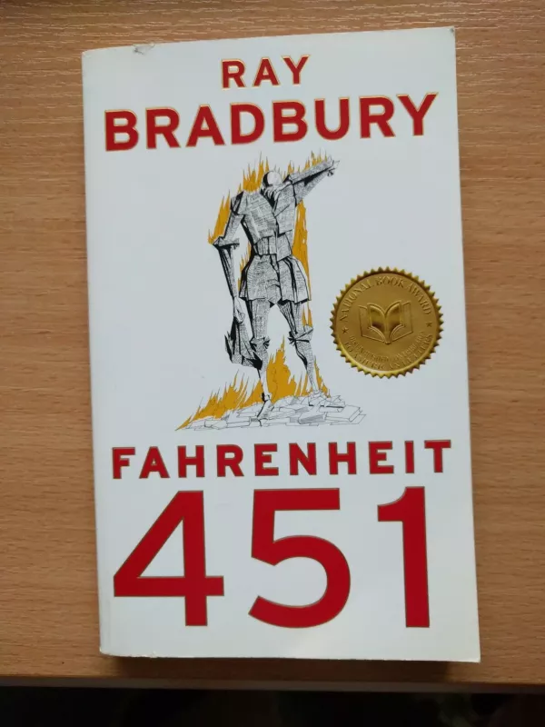 Fahrenheit 451 - Ray Bradbury, knyga