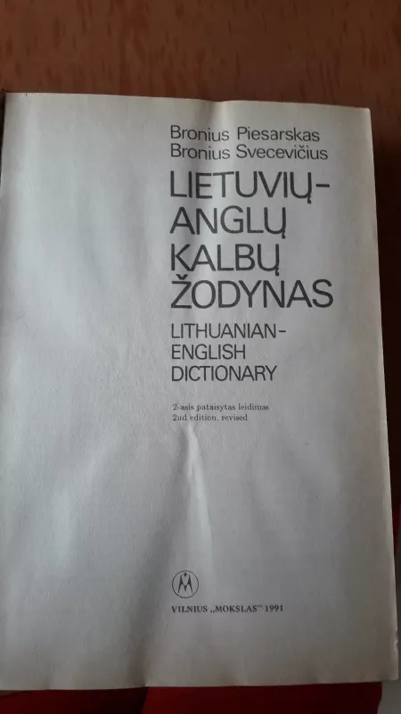 LA Lietuvių - anglų kalbų žodynas - Bronius Piesarskas, knyga
