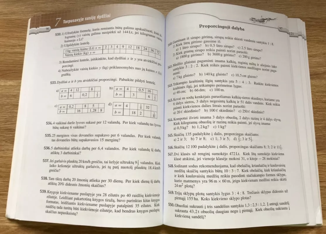 "Matematika tau" uždavinynas 8 klasei - Autorių Kolektyvas, knyga