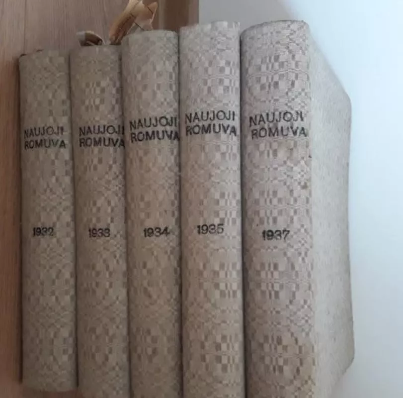Naujoji Romuva - Autorių Kolektyvas, knyga