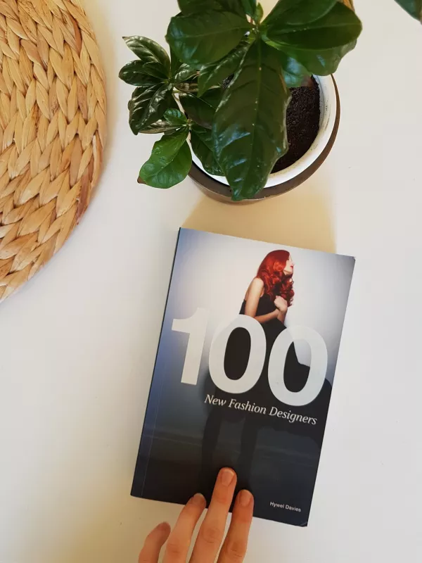 100 New Fashion Designers - Hywel Davies, knyga