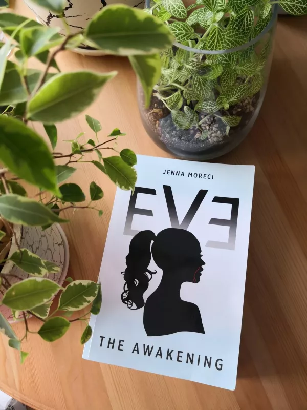 Eve. The Awakening - Jenna Moreci, knyga
