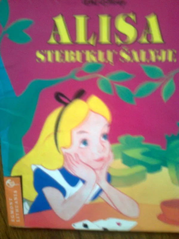 Alisa stebuklų šalyje - Walt Disney, knyga