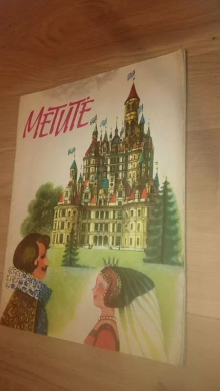 Metutė - Autorių Kolektyvas, knyga