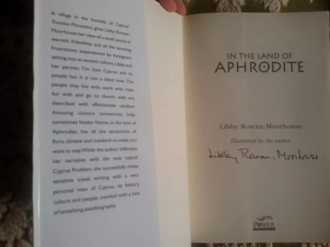 In The Land Of Aphrodite - Autorių Kolektyvas, knyga 3