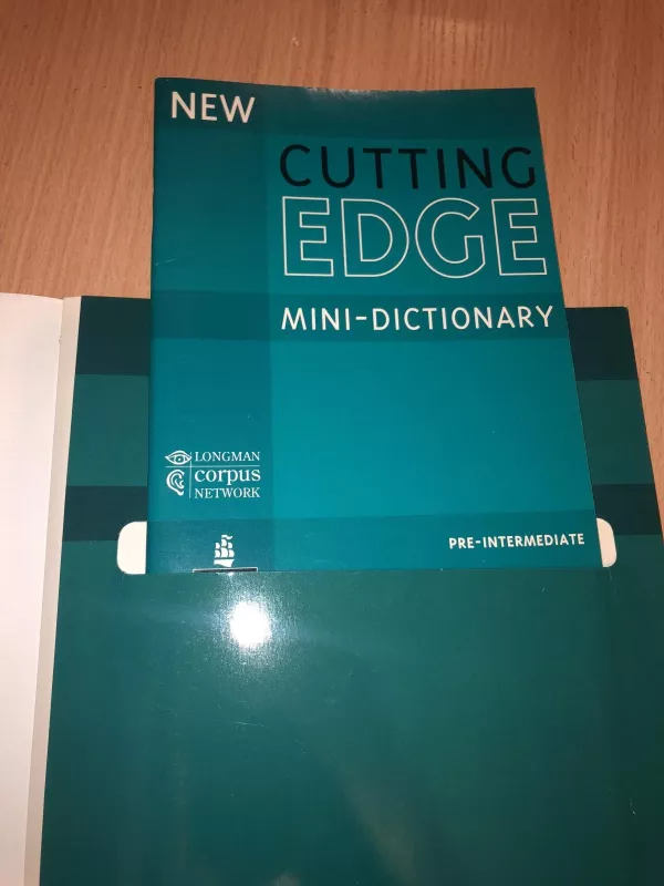 Cutting edge pre-intermediate - Sarah Cunningham ,  Peter  Moor, knyga
