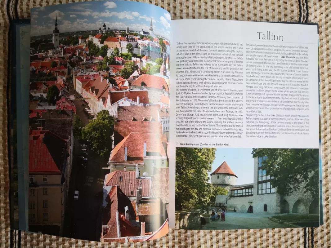Estonia at a glance - Andres Tonisson, knyga