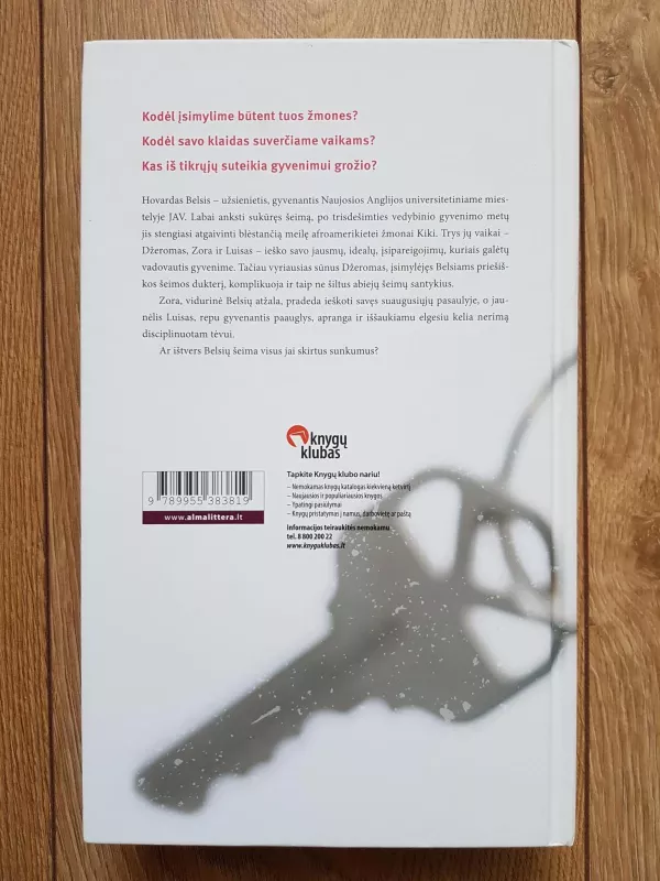 Paklydimai - Zadie Smith, knyga 3