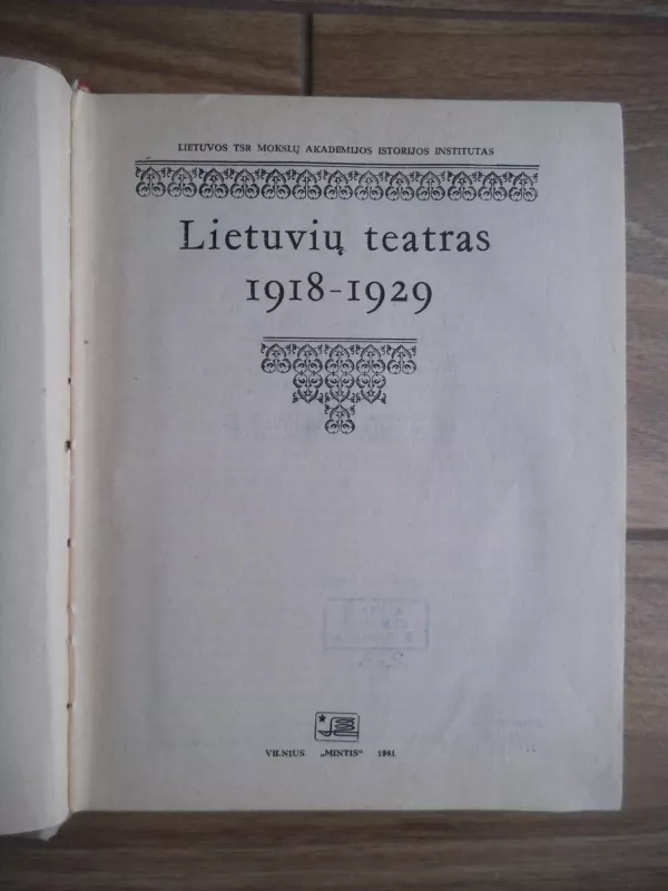 Lietuvių teatras 1918-1929 - Autorių Kolektyvas, knyga 3
