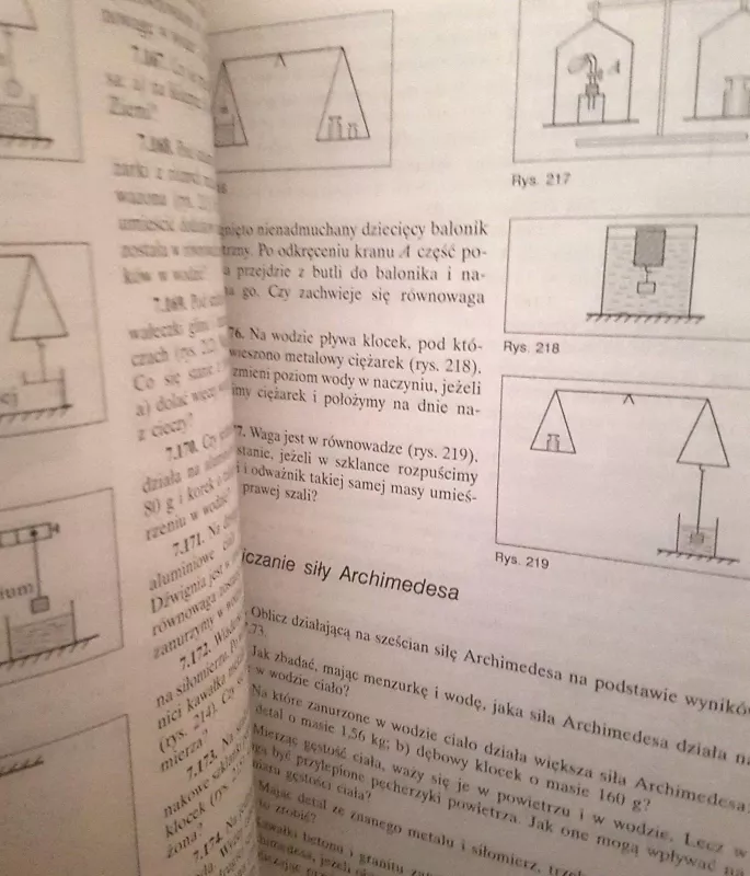 Zbior zadan z fizyki dla klas VII-X - Jakutis Stanislovas, knyga