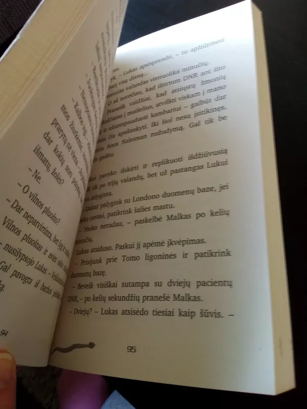 Paklydusi kulka - Malcolm Rose, knyga 4