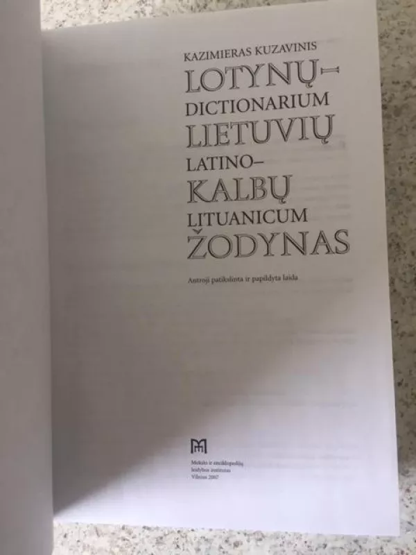 Lotynų–lietuvių kalbų žodynas - Kazimieras Kuzavinis, knyga