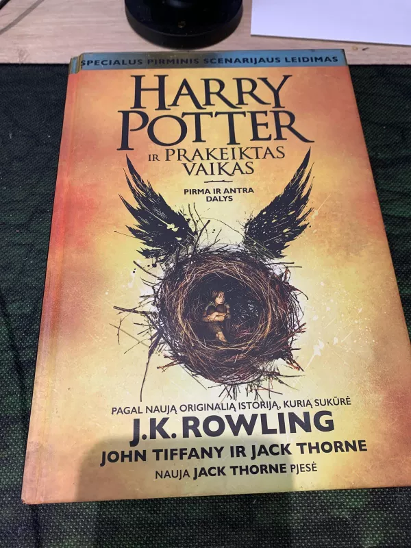 Harry Potter ir prakeiktas vaikas - Rowling J. K., knyga