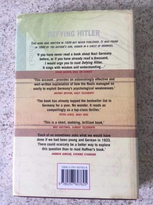 Defying Hitler (A Memoir) - Sebastian Haffner, knyga
