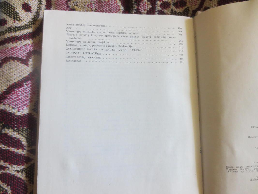 Lietuvių dailininkų organizacijos 1900-1940 - Jonas Umbrasas, knyga 3