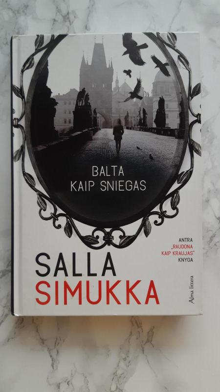 Raudona kaip kraujas - Salla Simukka, knyga 3