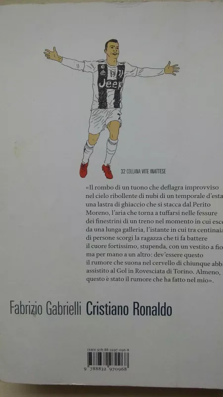 Cristiano Ronaldo: Storia intima di un mito globales - Fabrizio Gabrielli, knyga