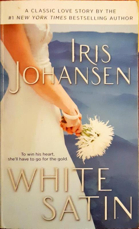 White Satin - Iris Johansen, knyga