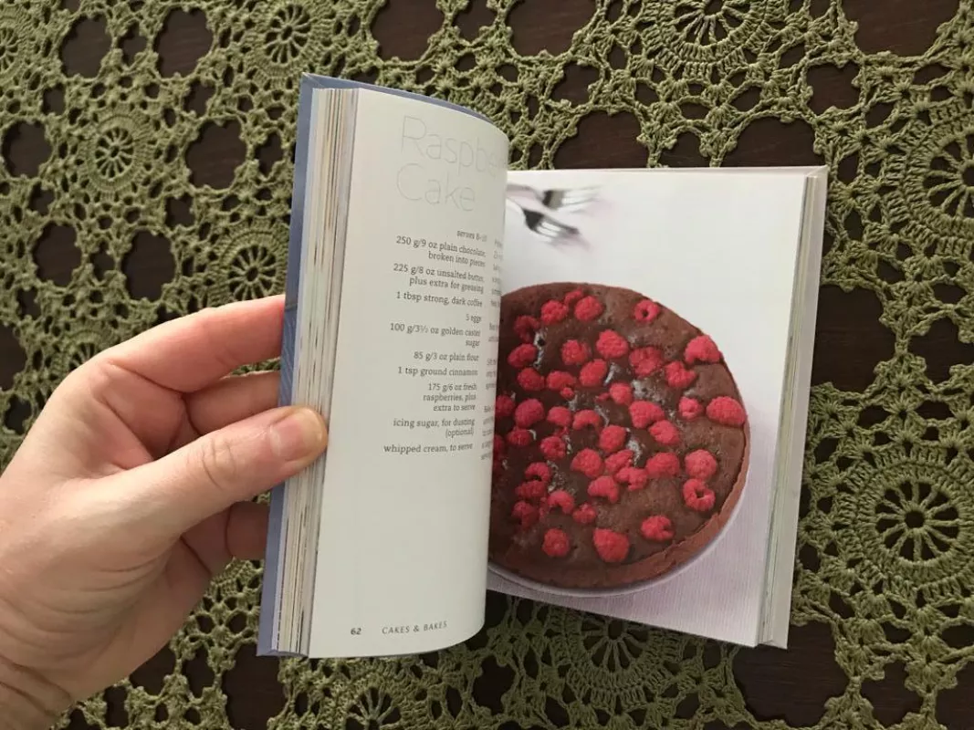 Easy Desserts - Autorių Kolektyvas, knyga 2