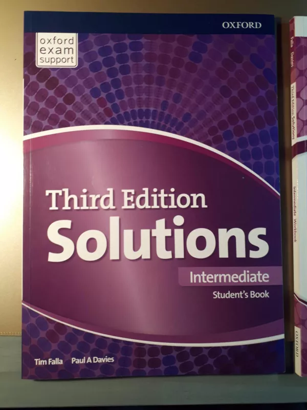 Solutions Third Edition Intermediate Studenst's Book ; Workbook 2017 - Autorių Kolektyvas, knyga 3