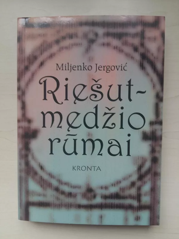 Riešutmedžio rūmai - Miljenko Jergovič, knyga