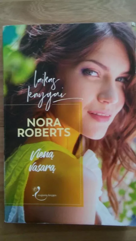 Vieną vasarą - Nora Roberts, knyga