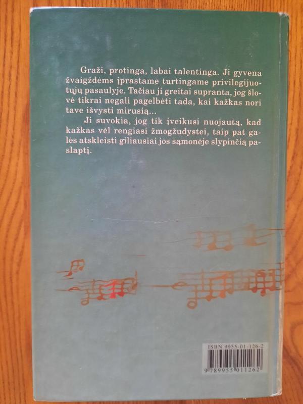 Viešos paslaptys - Nora Roberts, knyga 3