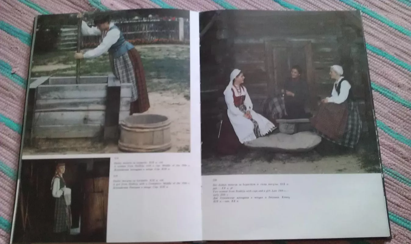 Lietuvių liaudies menas. Albumas - Autorių Kolektyvas, knyga 3