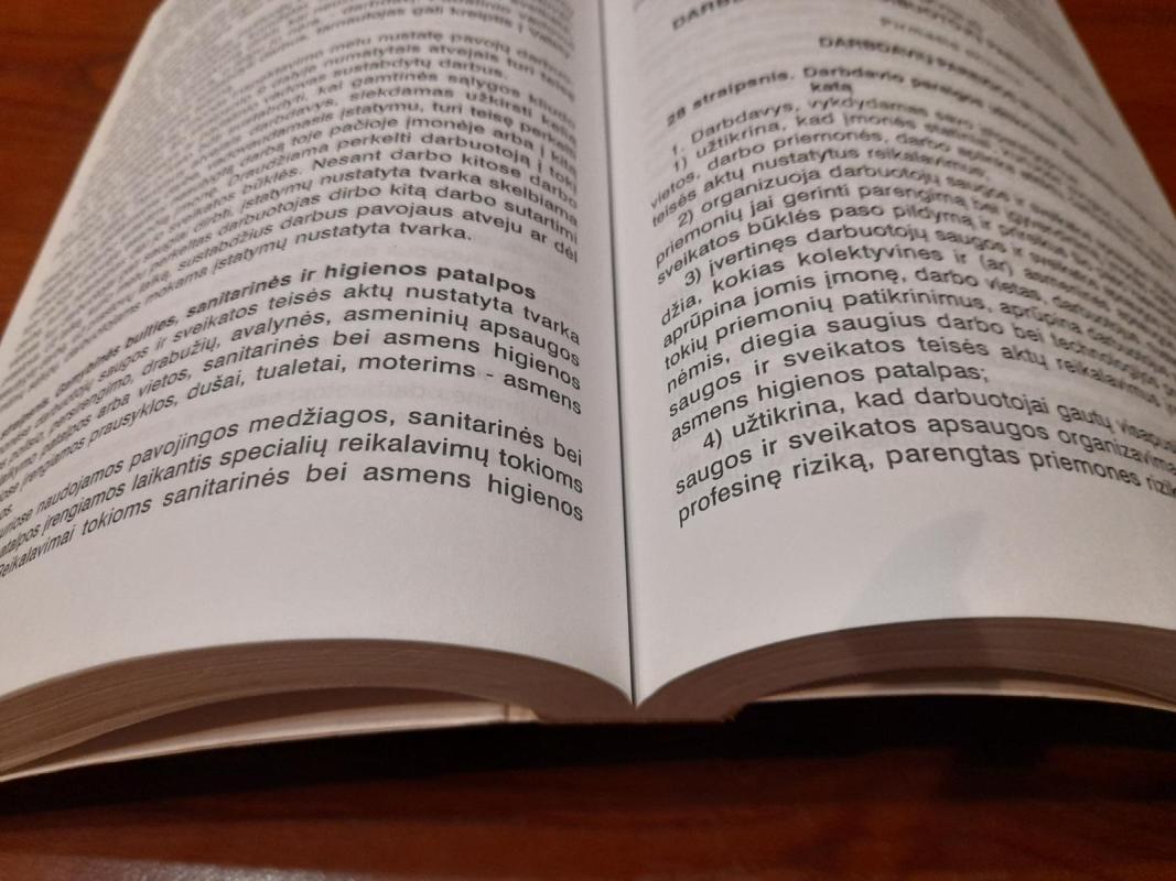 DARBO TEISĖ - Autorių Kolektyvas, knyga 3