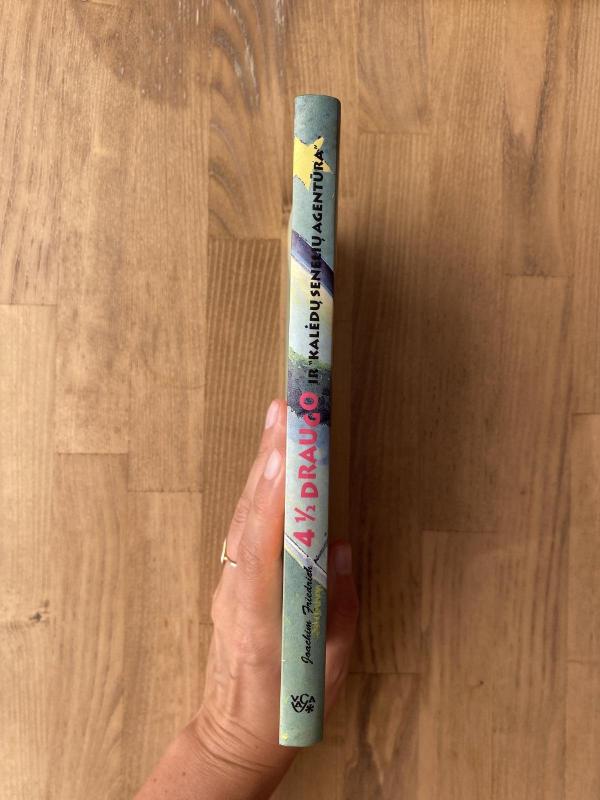 4 1/2 draugo ir "Kalėdų senelių agentūra" - Joachim Friedrich, knyga 2