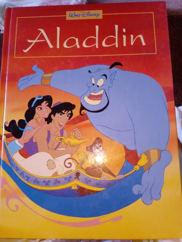 Walt Disney Aladdin - Walt Disney, knyga 4