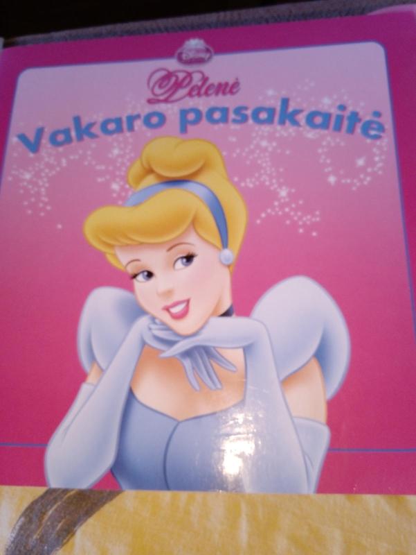 Pelenė. Vakaro pasakaitė - Walt Disney, knyga 3
