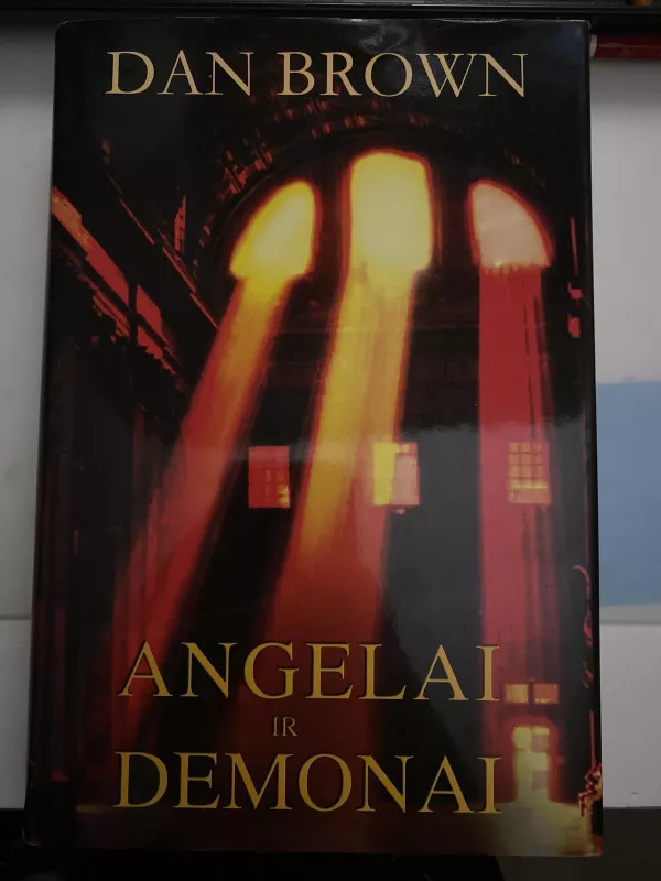 Angelai ir demonai - D. Braunas, knyga 3