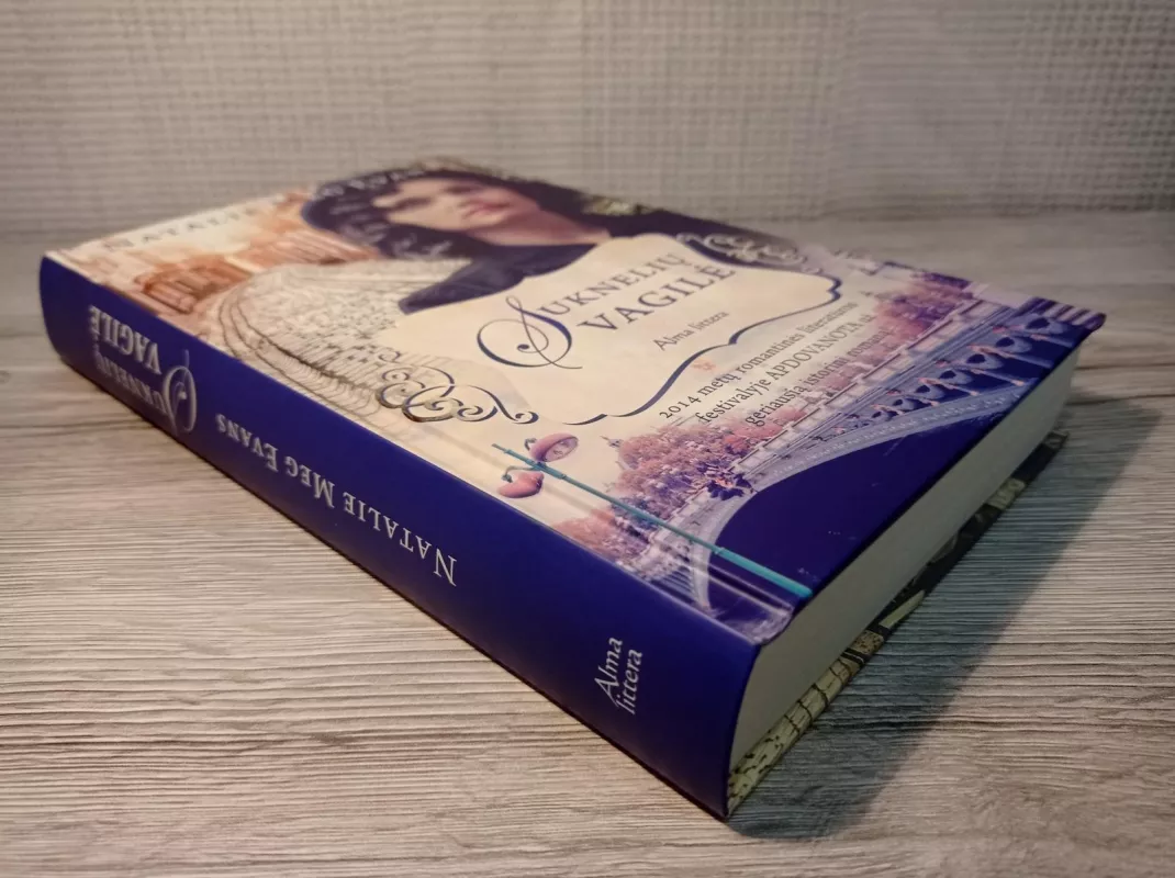 Suknelių Vagilė - Autorių Kolektyvas, knyga 4