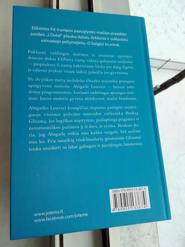 Liudininkė - Nora Roberts, knyga 5